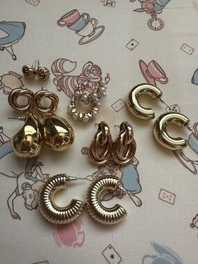 7pcs Gold Tone Women's Earring Set - Elegant Gold Accessories